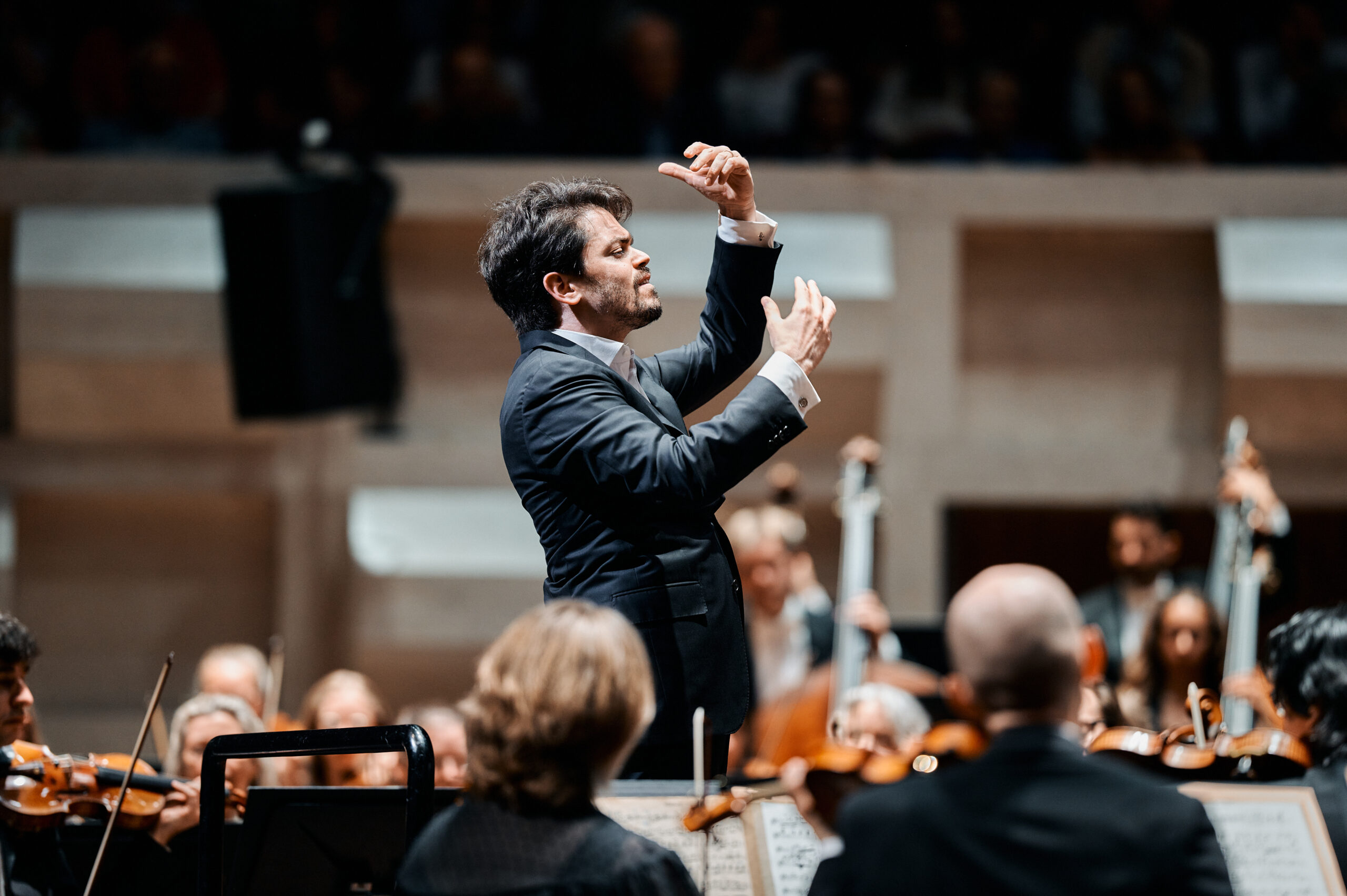 Lahav Shani’s afscheid met Mozart en Mahler 4