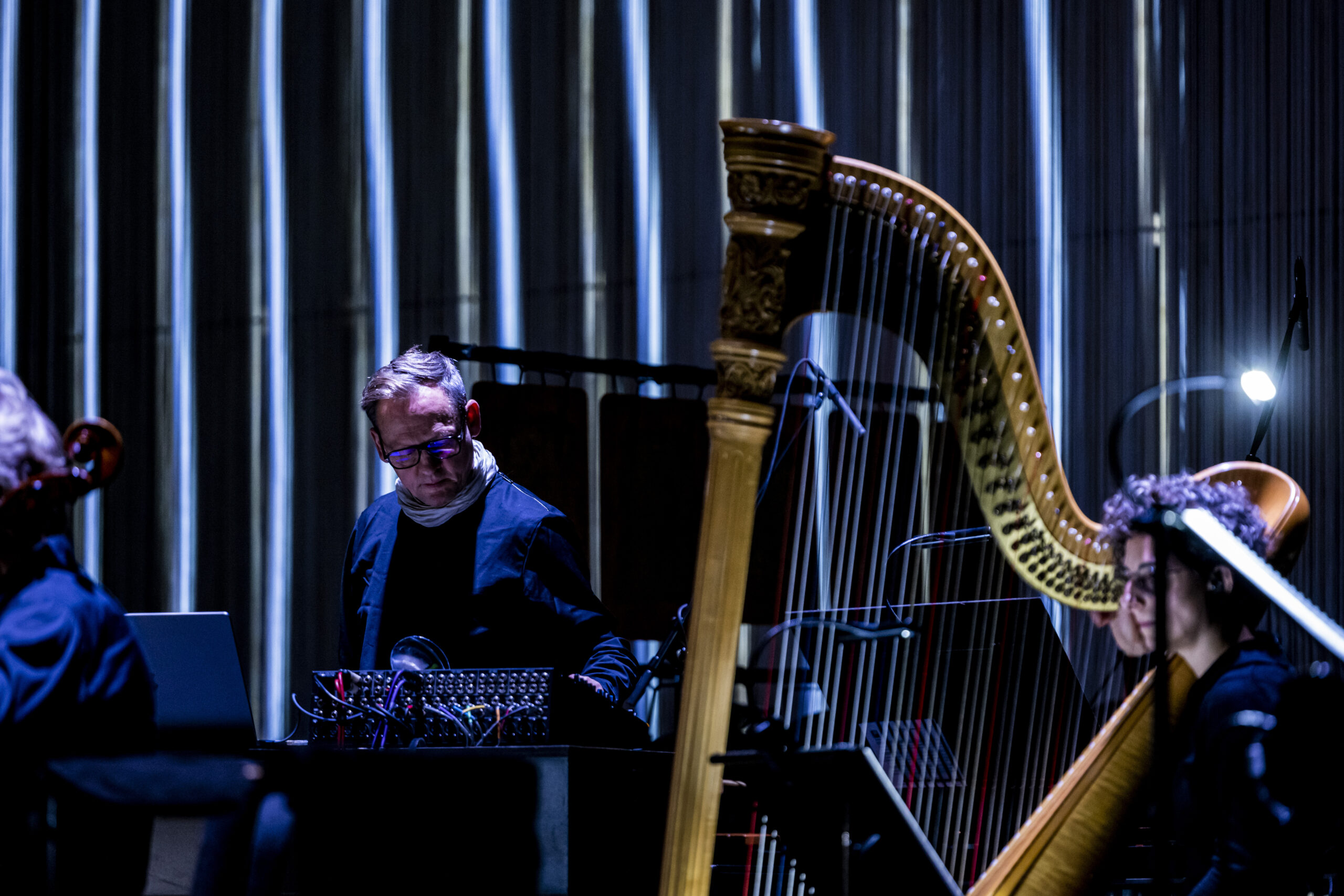 Alva Noto in het Muziekgebouw