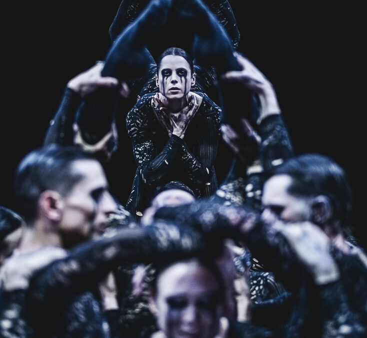 INTO-THE-HAIRY-NDT-1-AND-SHARON-EYAL-DANCE-©Rahi-Rezvani-2025